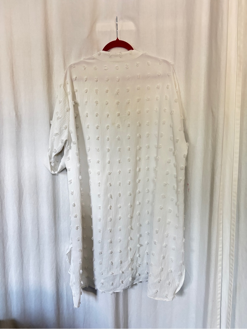 Lightweight White Textured V-Neck Tunic Top - Picture 5 of 6